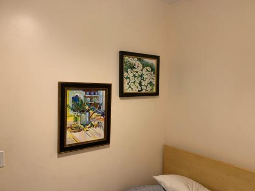 Holly (L) 20 x 16, and Daisies (R) 16 x 20